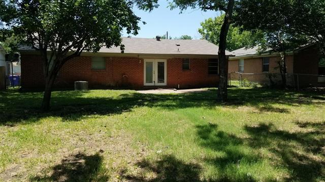 Building Photo - 901 Memorial Dr