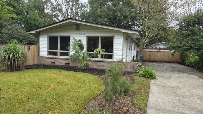 Primary Photo - 5226 Ashcroft Ave