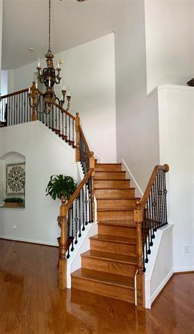Building Photo - 525 Abbey Ct