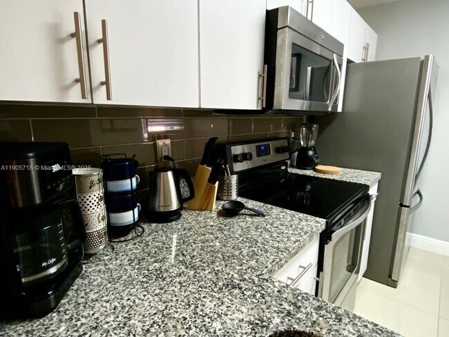 Building Photo - 12533 NW 11th Way