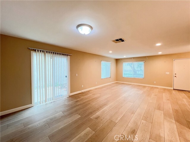 Building Photo - 24232 Sylvan Glen Rd
