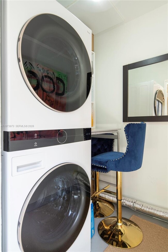 Building Photo - 576 Westree Ln