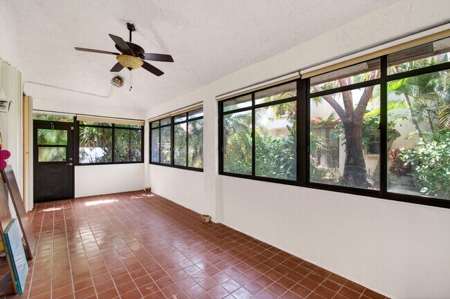 Building Photo - 7865 La Mirada Dr