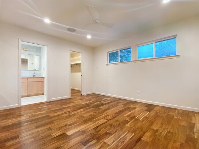 Building Photo - 8303 Alabama Dr