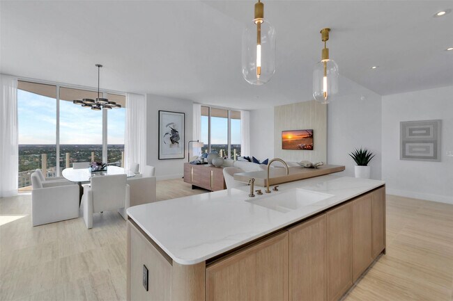 Building Photo - 525 N Fort Lauderdale Beach Blvd