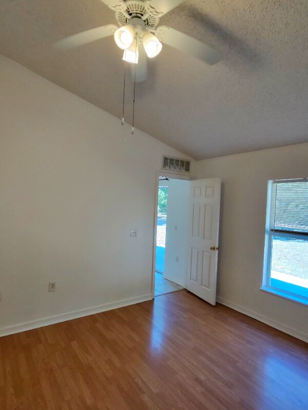 Building Photo - 19 Leidel Dr