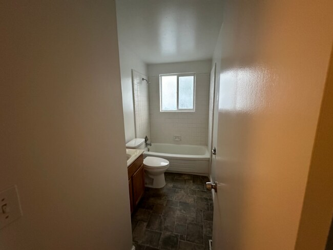 Building Photo - 171 S Coleman St