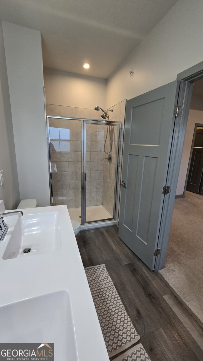 Building Photo - 115 Climbing Ivy Cir