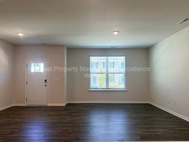 Building Photo - 810 Old Tarboro Rd