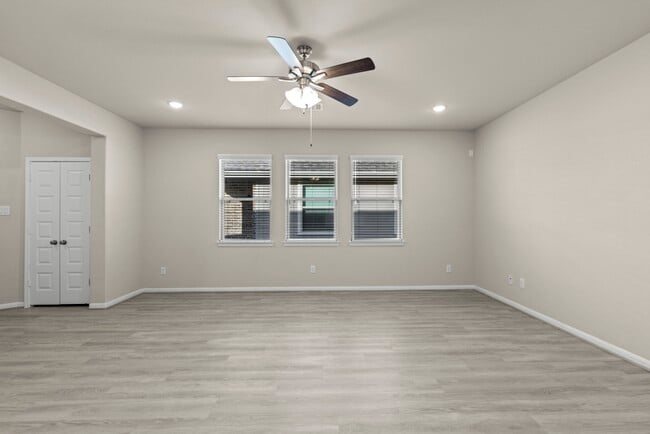 Building Photo - 10419 Astor Pt Trl