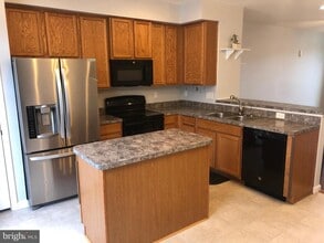 Building Photo - 17 Stevens Ct