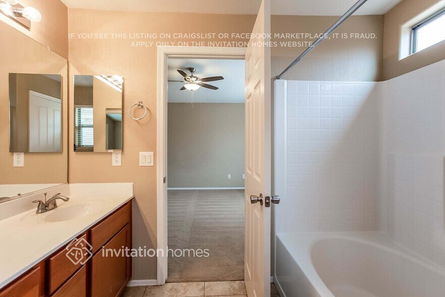 Building Photo - 45373 W Desert Garden Rd