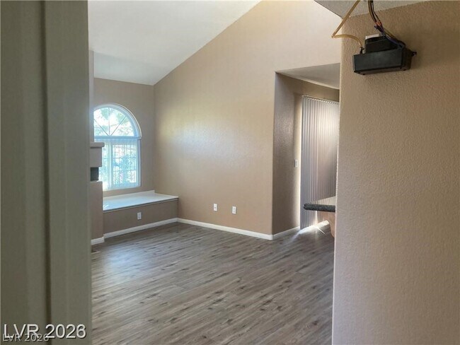 Building Photo - 3145 E Flamingo Rd