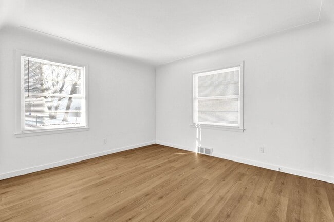 Building Photo - 3BD | 2BTH - NEWLY RENOVATED - WEST BLOOMFIELD, MI (3 MONTH SPECIAL)