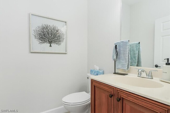 Building Photo - 20201 Burnside Pl