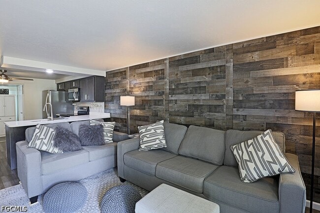 Building Photo - 2184 Arden St