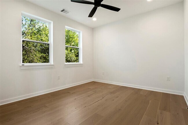 Building Photo - 18205 Fair Ln