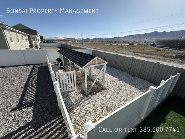 Building Photo - 4554 N Mt Ellen St
