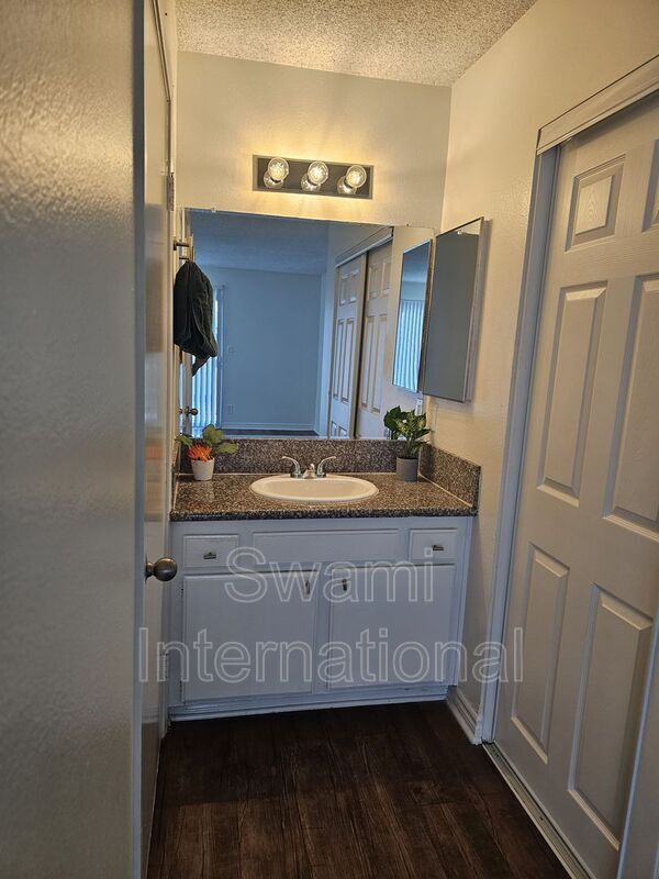 Building Photo - 926 Wilmington Blvd