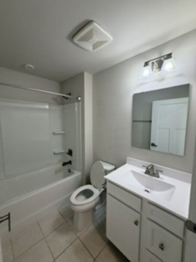 Building Photo - 2716 Thornton Grove Blvd