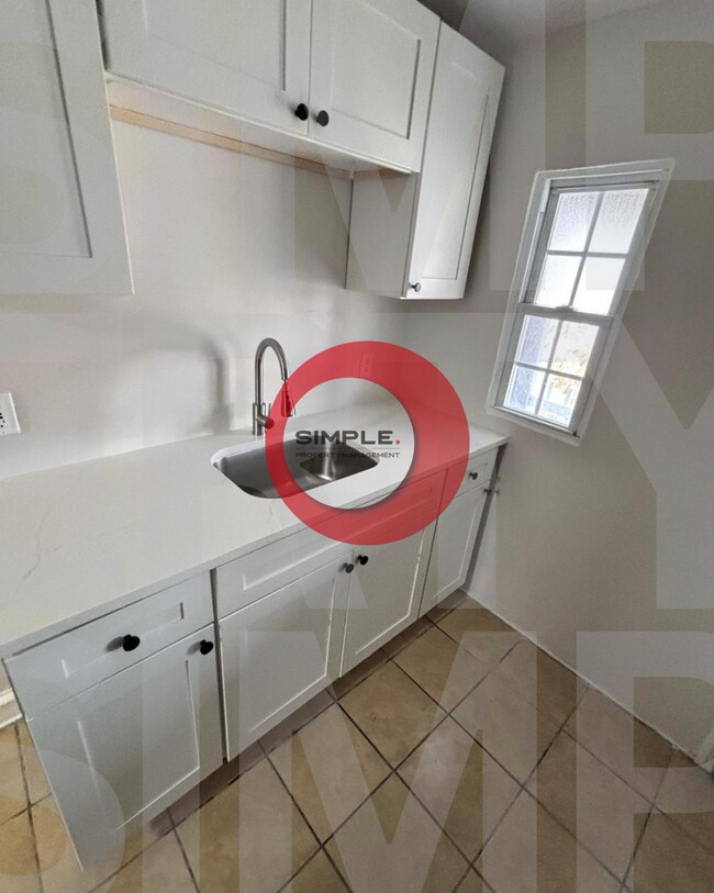 Building Photo - 230 N 4th St