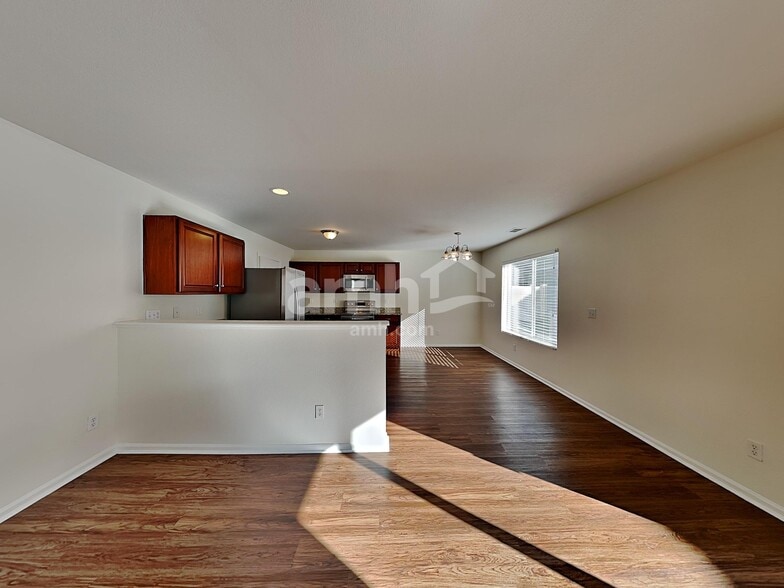 Building Photo - 5552 N Genoa St