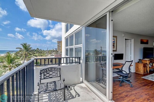 Building Photo - 525 N Ocean Blvd