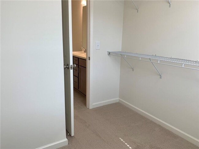 Building Photo - 4908 Longview Walk