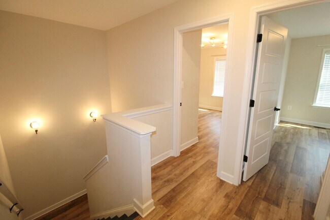 Building Photo - Spacious 4 Bedroom, 3.5 Bath Townhome with...