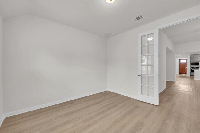 Building Photo - 113 Charro Ct