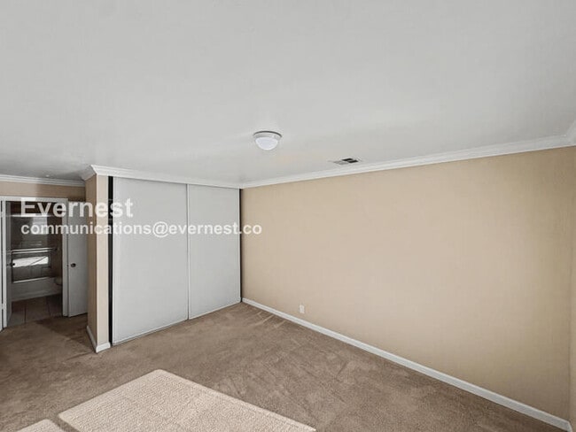 Building Photo - 3173 Wayside Plaza