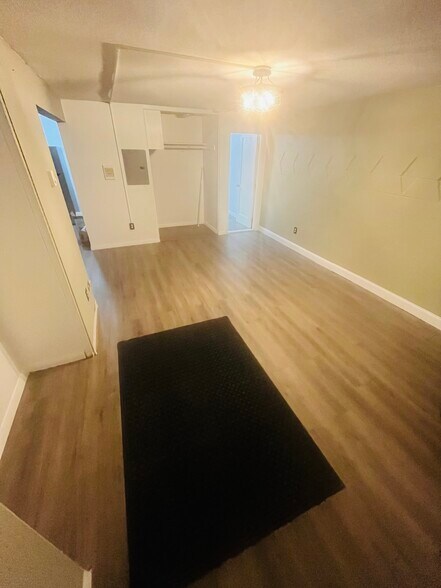 Building Photo - 74 Beach St