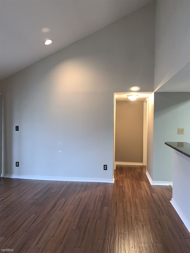 Building Photo - 1 br, 1 bath Condo - 12154 Penderview Terr...