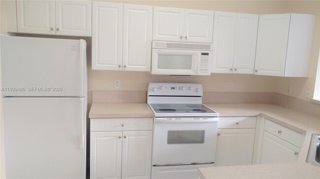 Building Photo - 4404 SW 160th Ave