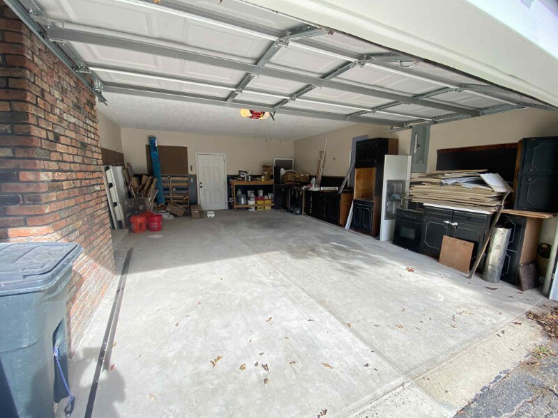 Building Photo - 412 Western Cir