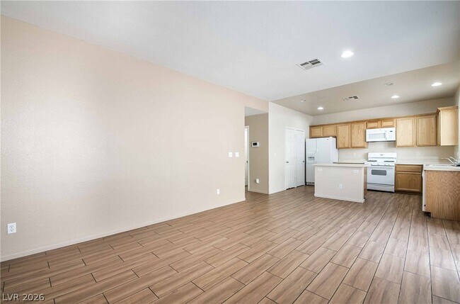 Building Photo - 3925 Meadow Foxtail Dr