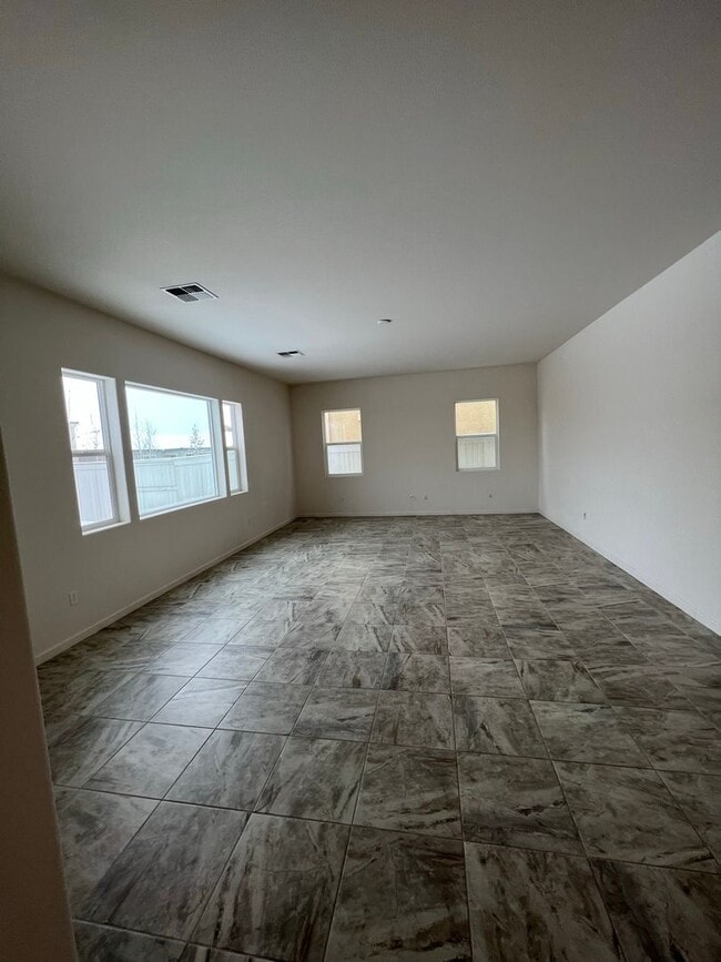 Building Photo - 3140 Show Jumper Ln