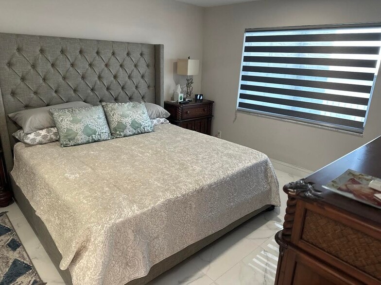 Building Photo - 3101 S Ocean Blvd