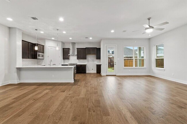 Building Photo - 1328 Westborough Ln