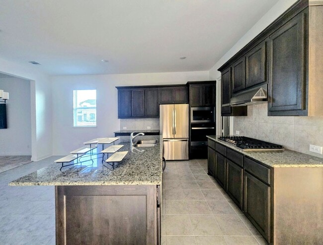 Building Photo - 2044 Montgomery Ln