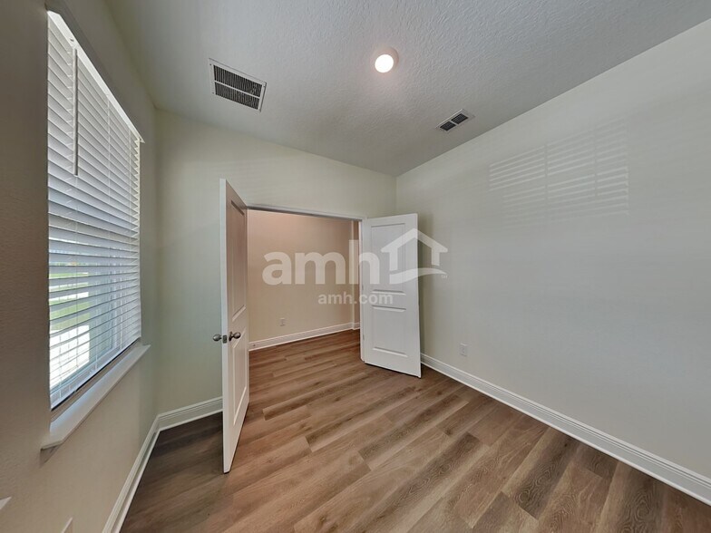 Building Photo - 1054 Heavenly Dr