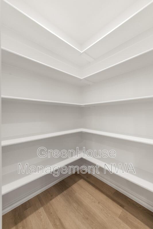 Building Photo - 2401 N Heritage Ranch Dr