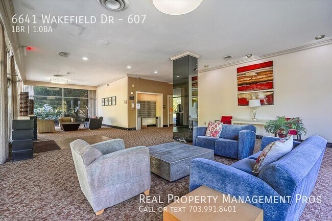 Building Photo - 6641 Wakefield Dr