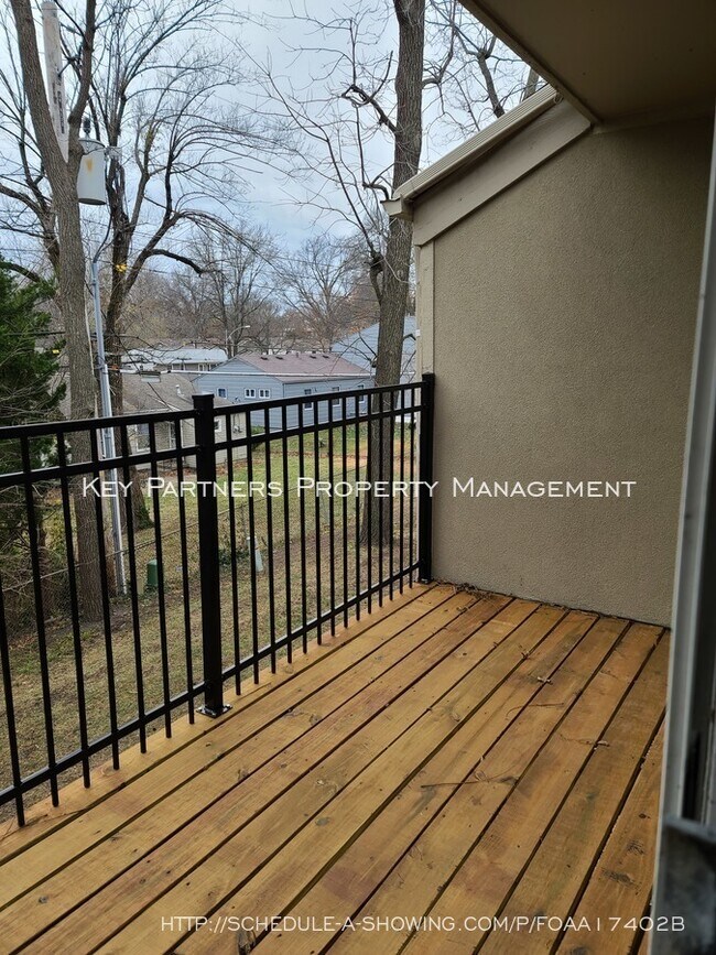 Building Photo - 6823 W 76th St - 2 Bed 2 Bath Remodel!