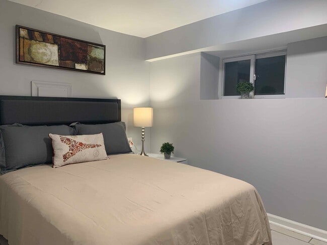 Building Photo - 613 P St NW