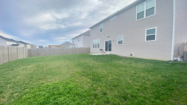 Building Photo - 4081 Lotus St