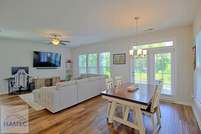 Building Photo - 232 Flagler Dr