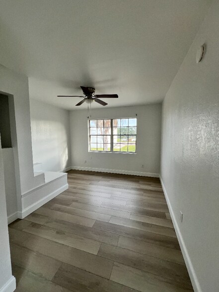 Building Photo - 1225 E New Haven Ave