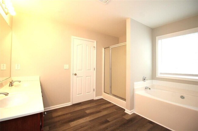 Building Photo - 5721 Apple Grove Rd NE