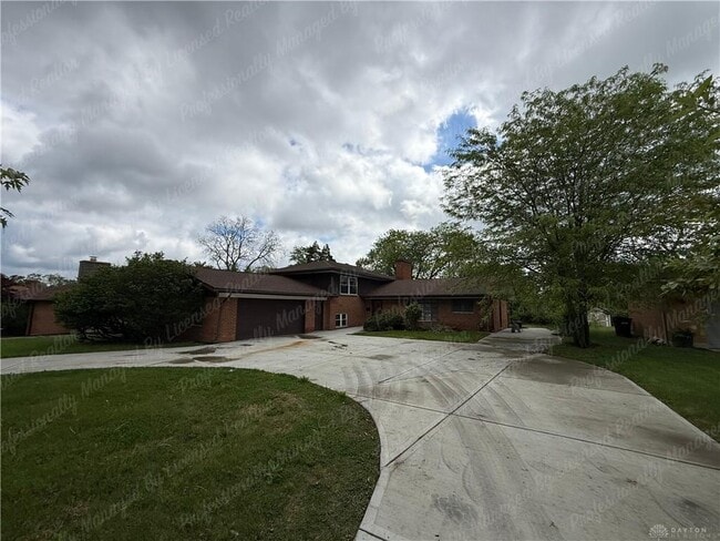 Building Photo - 3776 Dorset Dr